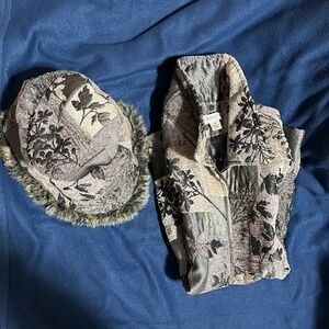 Cozy Coldwater Creek vest & fur lined hat